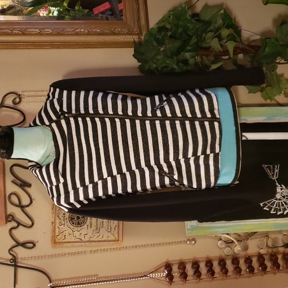 Maurices Zip Up Jacket Size Medium